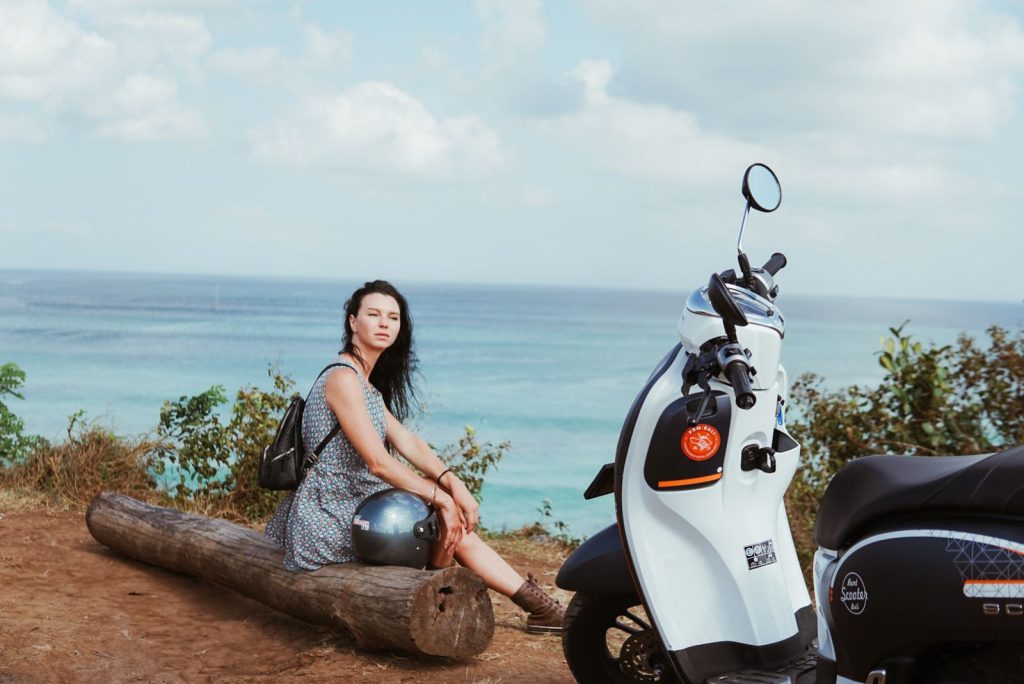 Naik motor di Bali solusi praktis